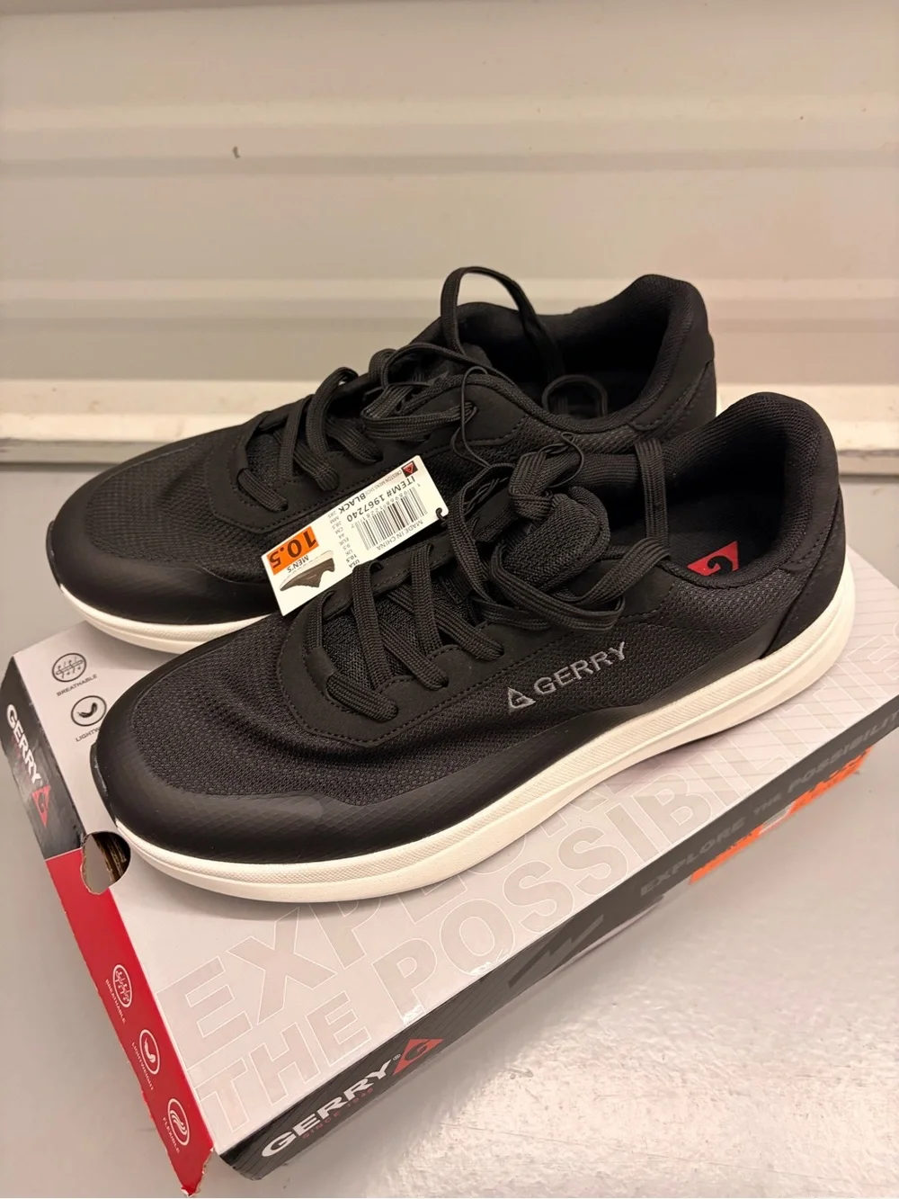 Gerry Men's Creston Lightweight Athletic Sneakers Black White NWT - Size 10.5